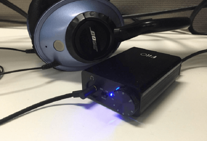 headphone amplifier with headphones