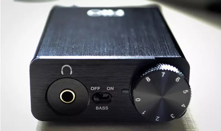 FiiO E10K USB DAC and Headphone Amplifier