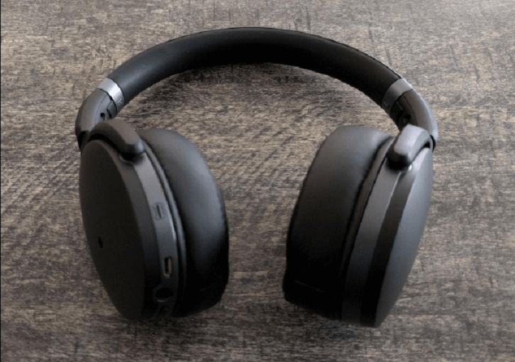 HD-4.40-BT-headphone