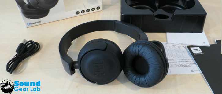JBL T450 BT package and accessories