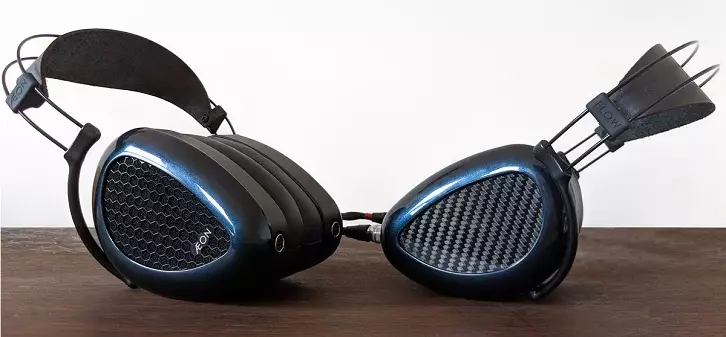 MRSpeakers Aeon Flow Open and Closed