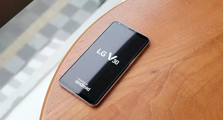 LG V30 Smartphone