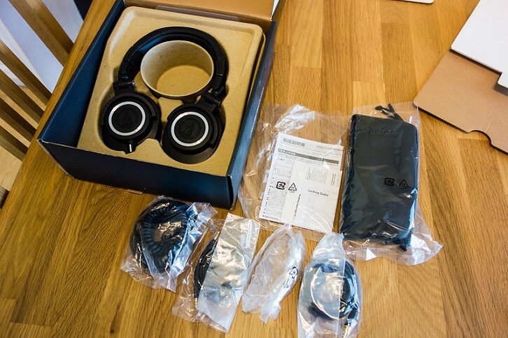 audio-technica-ath-m50x package and accessories