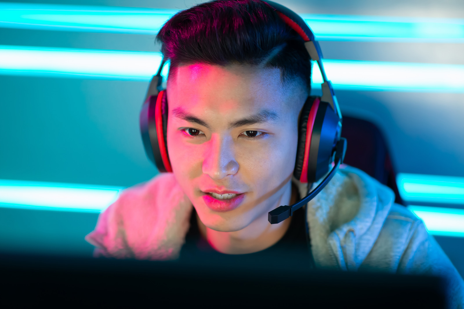 Best Gaming Headsets for Big Heads in 2021 SoundGearLab