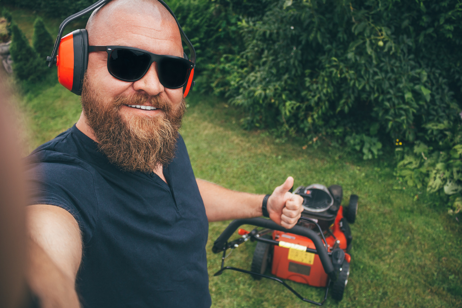 7 Best Headphones for Mowing the Lawn (2022 Buyer's Guide)