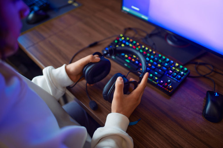 Best Streaming Headset for Gamers in 2024 SoundGearLab