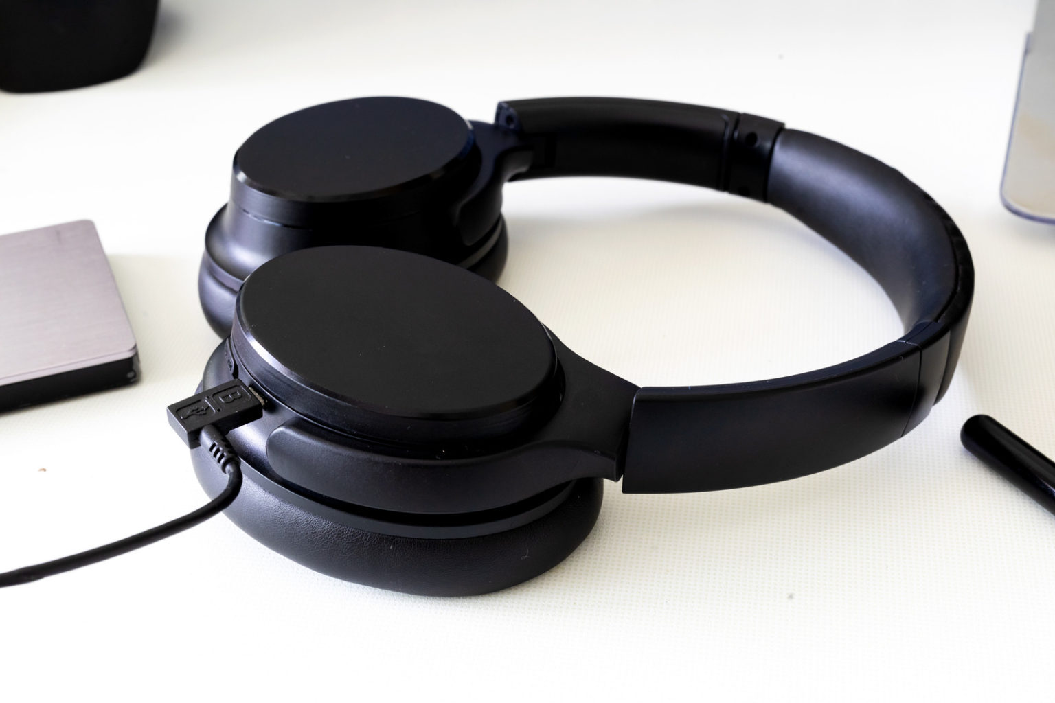 Can You Use Bluetooth Headphones on an Airplane? SoundGearLab