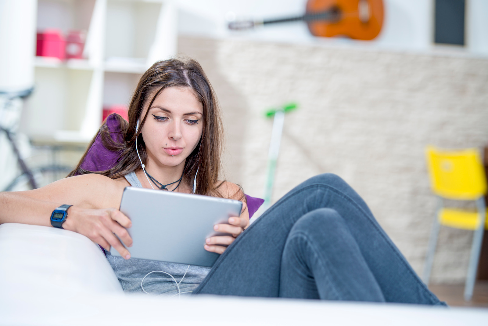 Do iPads Come With A Headphone Jack? SoundGearLab