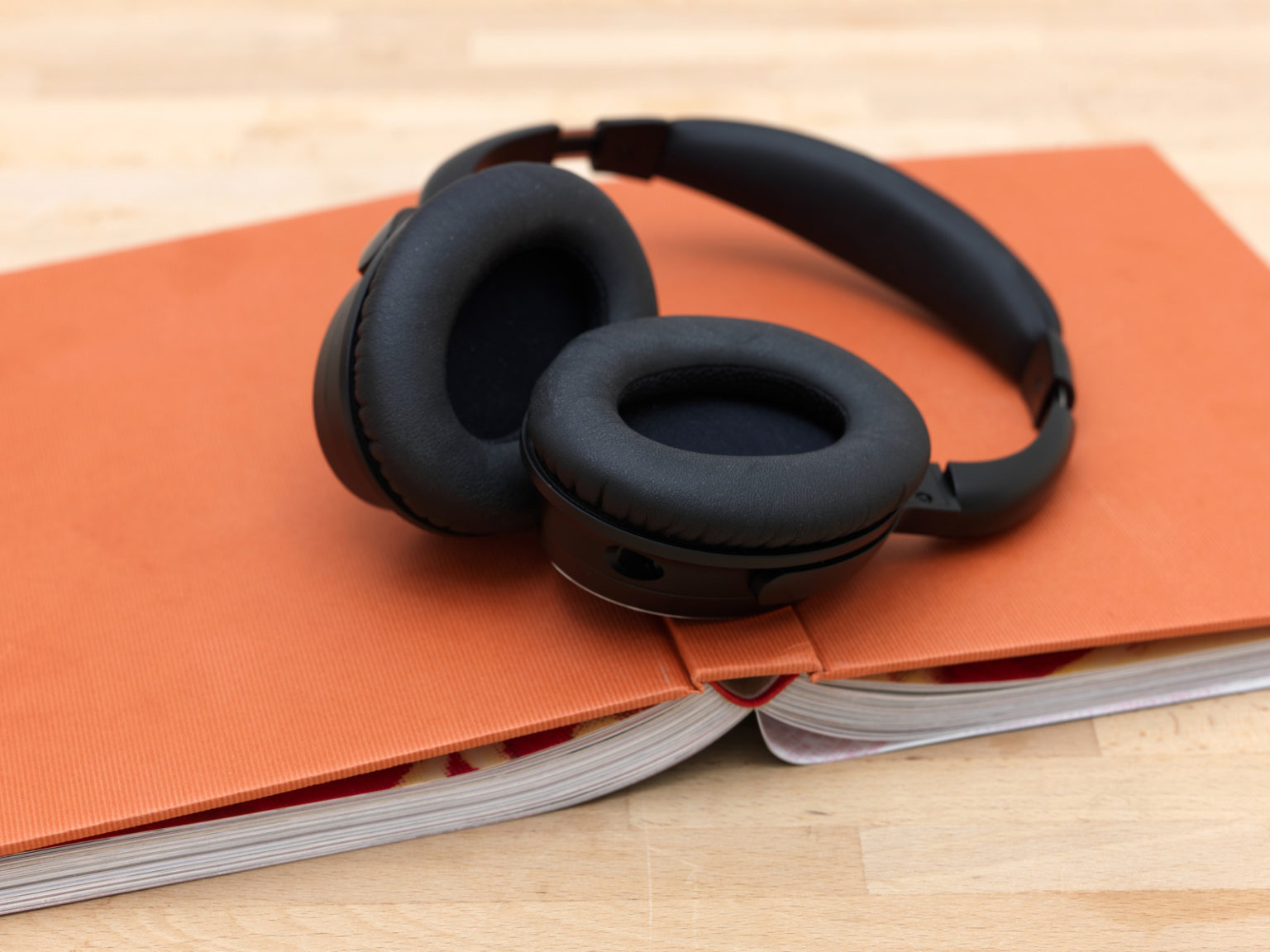 Can headphones damage your brain? SoundGearLab