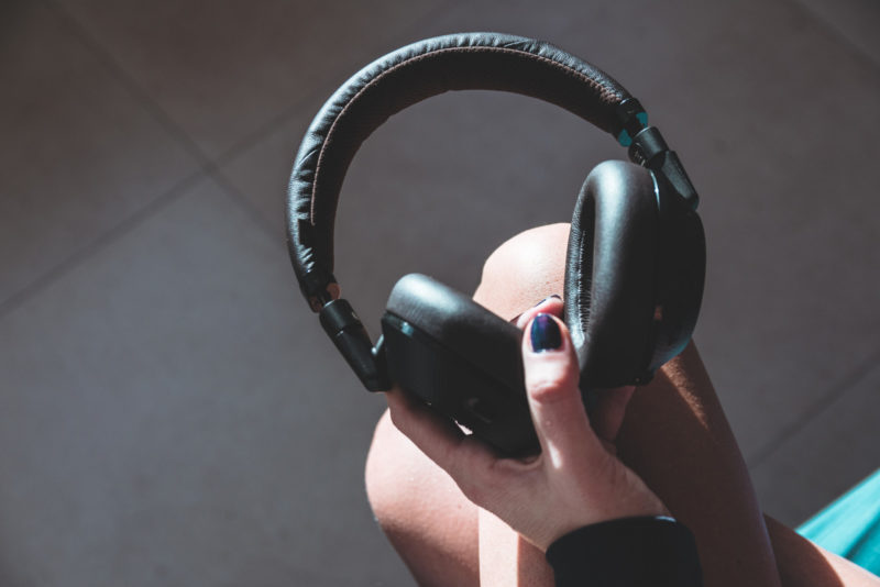 Why Do My Headphones Keep Disconnecting? SoundGearLab