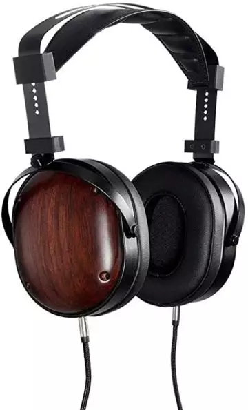 photo of the Monolith M565C