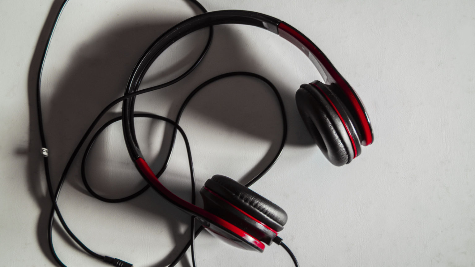 Line Out vs. Headphone Out What's the difference? SoundGearLab