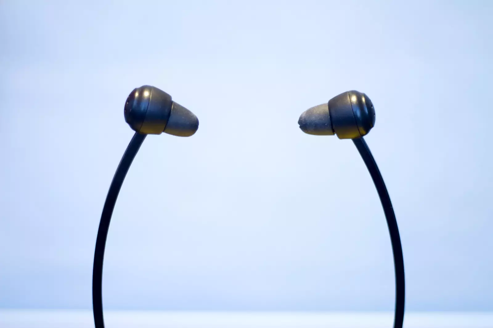 Wireless headphones. Use for business meetings with translator. No people